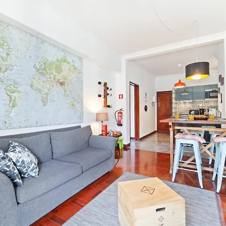 Modern & Bright 2-bedroom W/balcony In 아파트 *